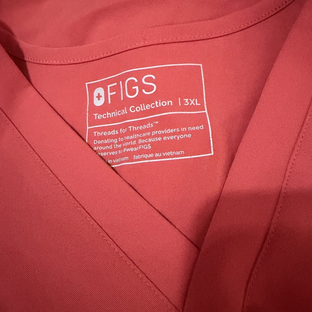 Figs Technical Collection Scrub Top - Picture 5 of 6